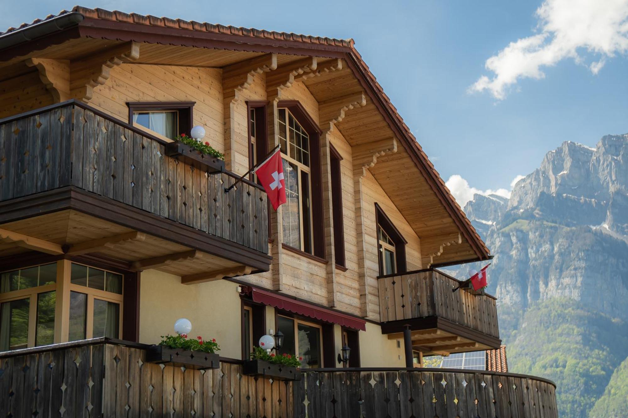 Doodle'S Amazing Chalet -Walensee - Flumserberg - Churfirsten - Heidiland - Pool - Sauna Mols Extérieur photo